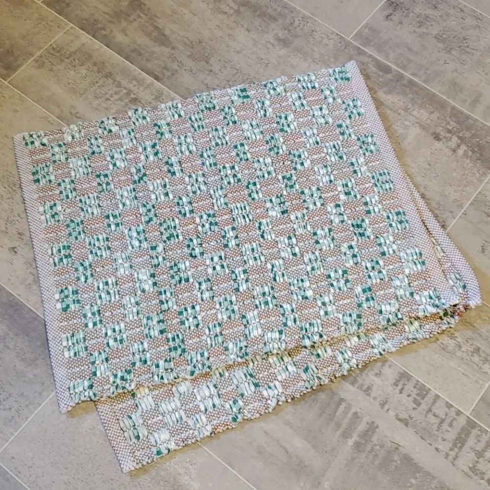 GUC Checkerboard Vintage Set of 2 Placemats